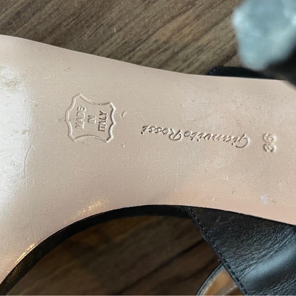 Gianvito Rossi Black Leather Ankle Strap Heels | Made in Italy | Size 36 Europe - Picture 8 of 9